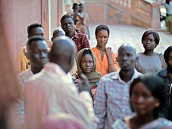 Szene aus dem Film &bdquo;Goodbye Julia&ldquo;