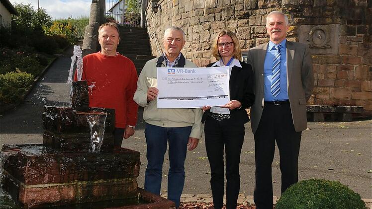 Spendenübergabe: Lothar Haas, Kurt Selbert, Bea Lieb und Jürgen Karle (von links). Foto: Gerd Schaar