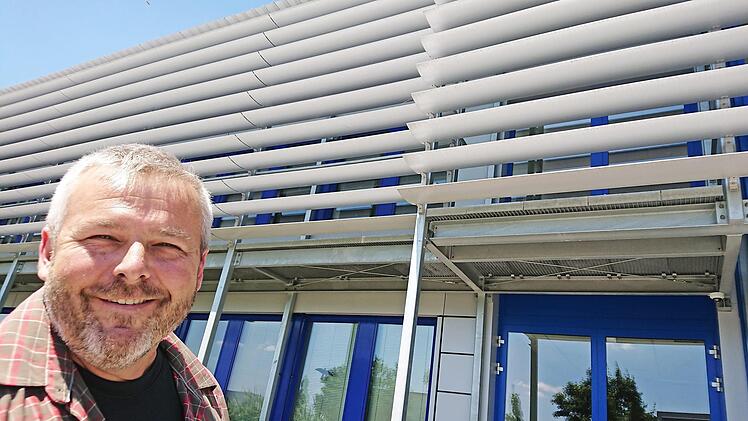 Torsten Czapka schwört auf die Lamellen an der Fassade.