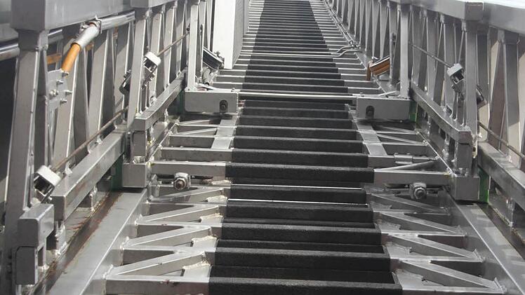 Mutige stiegen auf die Drehleiter. Foto: Michael Busch