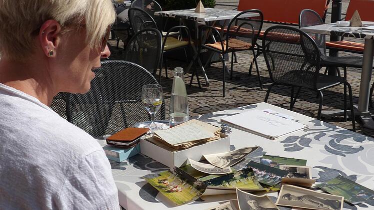 Petra Richters Familie hat (Groß-)Onkel Bruno nicht vergessen. Seine Feldpostbriefe und die Fotos von ihm werden sorgfältig aufgehoben.  Foto: Edgar Bartl
