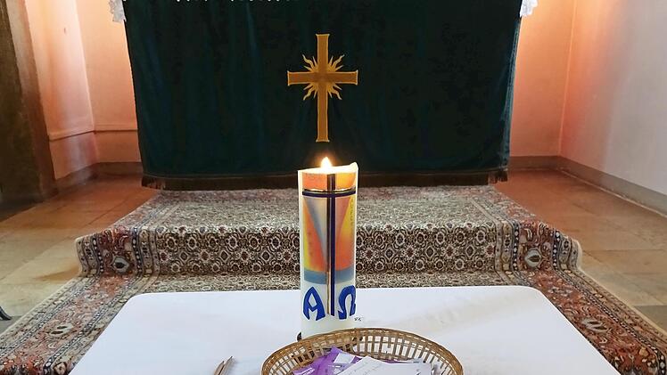 Körbchen mit gesammelten Wünschen in der evangelischen Pfarrkirche von Schwürbitz