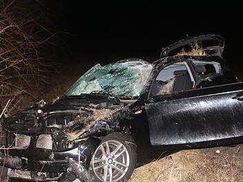 Fahranfänger (18) überschlägt sich mit Auto bei Bad Windsheim
