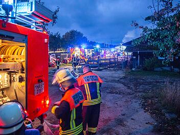 Auf einem Bauernhof in Unterfranken geriet am Montagabend ein Traktor in Brand. Foto: René Ruprecht