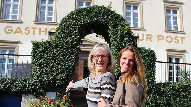 Anpacken statt Angst haben: Mit einem N&uuml;rnberger Investor im R&uuml;cken haben die drei Frauen vom Gasthof zur Post neuen Mut gefasst. Die Er&ouml;ffnung der renovierten Gastst&auml;tte in Egloffstein steht kurz bevor. Foto: Ronald Heck