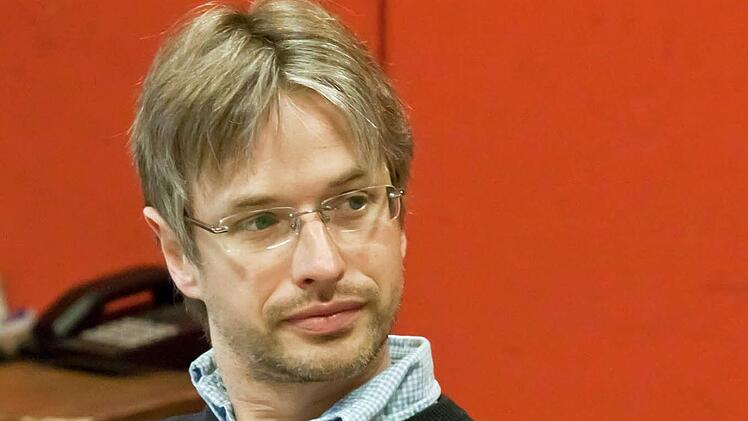 Komponist, Textdichter und Dirigient der Uraufführung: Roland Fister.