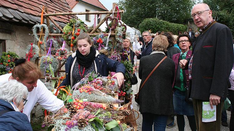 Das Gelände rund um Schloss Weingartsgreuth bot das perfekte Ambiente für die Gartenausstellung. Foto: Evi Seeger