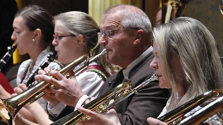 Der Musik aus dem Egerland hat sich die aus dem Raum Bad Kissingen kommende "Egerländer Blasmusik" verschrieben.  Foto: Peter Klopf