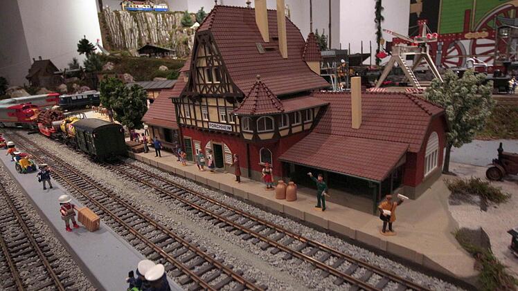 Der Bahnhof Forchheim in der aktuellen Ausstellung im Forchheimer Pfalzmuseum.  Fotos: Josef Hofbauer
