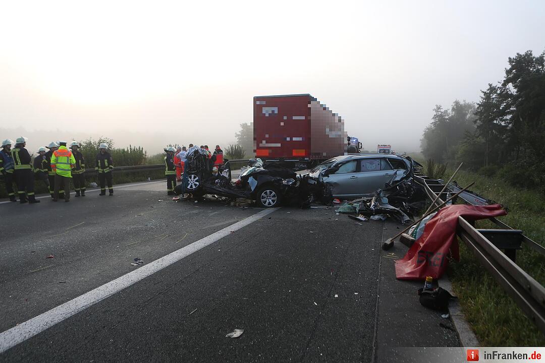Drei Menschen sterben nach Unfall auf A3 bei Altdorf