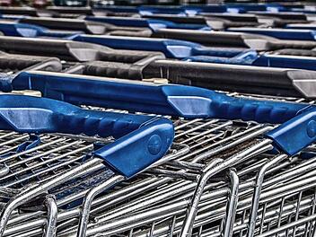 Mit Einkaufswagen attackiert: Zu einer gefährlichen Körperverletzung ist es am Samstag in einem Schweinfurter Supermarkt gekommen. Symbolbild: analogicus/pixabay.com