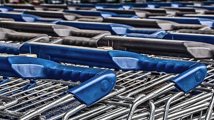 Mit Einkaufswagen attackiert: Zu einer gefährlichen Körperverletzung ist es am Samstag in einem Schweinfurter Supermarkt gekommen. Symbolbild: analogicus/pixabay.com