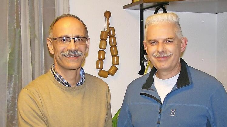 Bernd Graskamp (rechts) ist neuer AH-Abteilungsleiter des TSV Ebenhausen. Er übernimmt diese Aufgabe von Thomas Mehn, der diese Position sieben Jahre innehatte.  Foto: Stefan Geiger