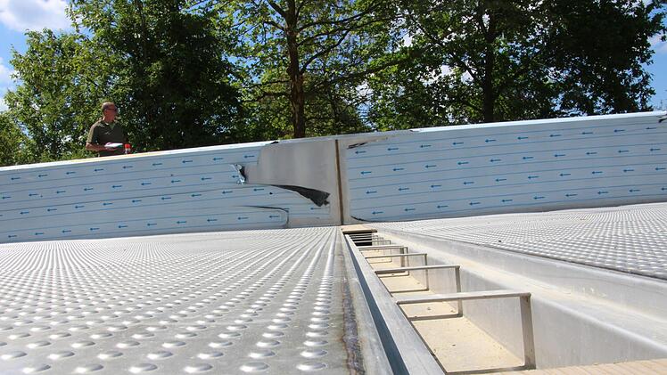 Das Becken wird k&uuml;nftig mit Edelstahl ausgekleidet. Foto: Benedikt Borst