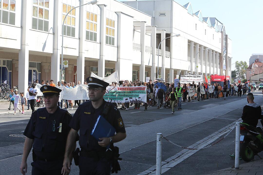 Bamberg; Demo gegen Massenlager und Anker-Zentren; Foto: Barbara Herbst