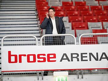 Keine Fortführung der Saison mit Geisterspielen, aber Zustimmung für ein Turnier an einem Ort. Arne Dirks, Geschäftsführer beim Bundesligisten Brose Bamberg, begründete in einem Internet-Fantalk, warum der Verein die Saison beendet und beantwortete viele Fragen zu den Finanzen, dem Farmteam aus Bamberg, der vergangenen, laufenden und kommenden Spielzeit.  Foto: Archiv/Daniel Löb