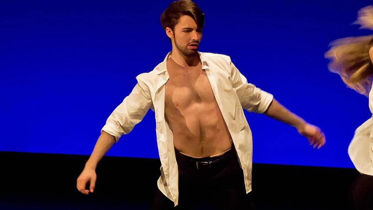 Federico Frigo, hier in einer früheren Produktion des Landestheaters, wird den sich ohne jedes Mitgefühl immer neuen Bestialitäten hingebenden Alex darstellen.  Fotos: Archiv/Jochen Berger