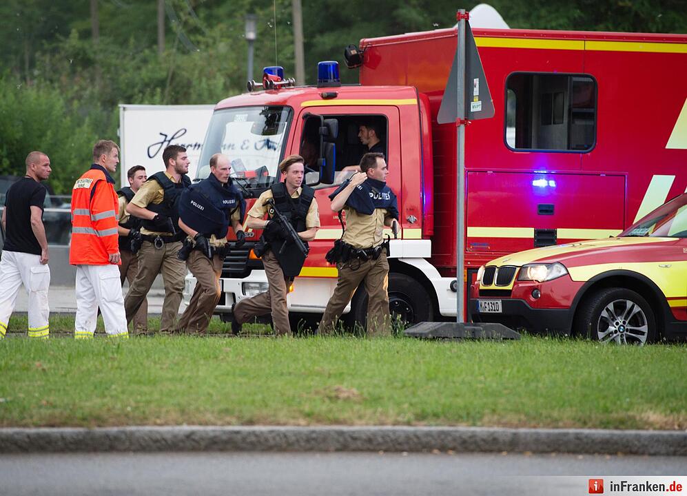 Schießerei in Einkaufszentrum in München