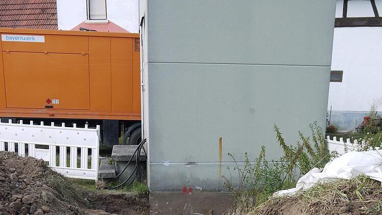 Am Donnerstag liefen schon Bauarbeiten  im Bereich des Eggenbacher Transformatorenhauses.