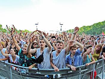 Rock- und Festivalfans freuen sich schon seit langer Zeit auf "Rock im Park" auf dem Zeppelinfeld in Nürnberg. Foto: Tobias Köpplinger
