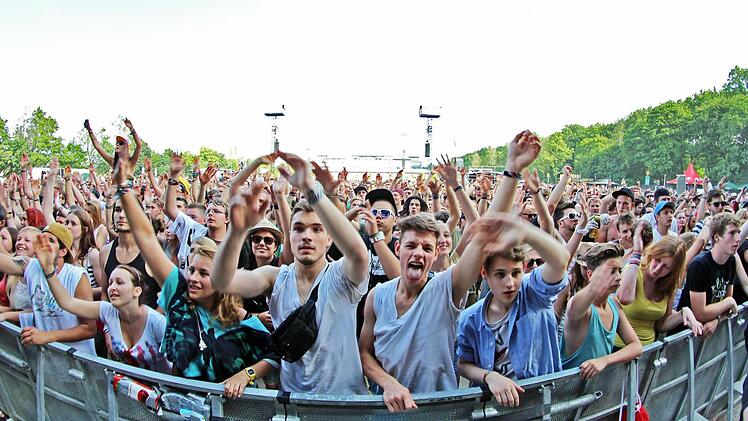 Rock- und Festivalfans freuen sich schon seit langer Zeit auf "Rock im Park" auf dem Zeppelinfeld in Nürnberg. Foto: Tobias Köpplinger