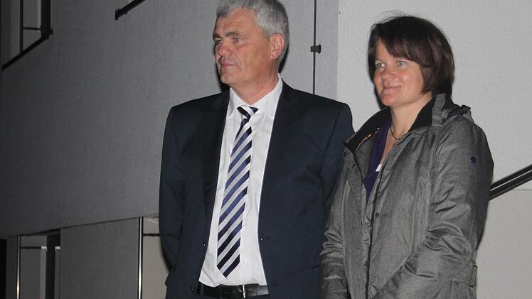 Freuen sich über das deutliche Wahlergebnis: Bernhard und Britta Storath