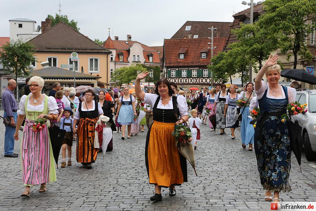 Kronacher Freischießen: Schützenauszug