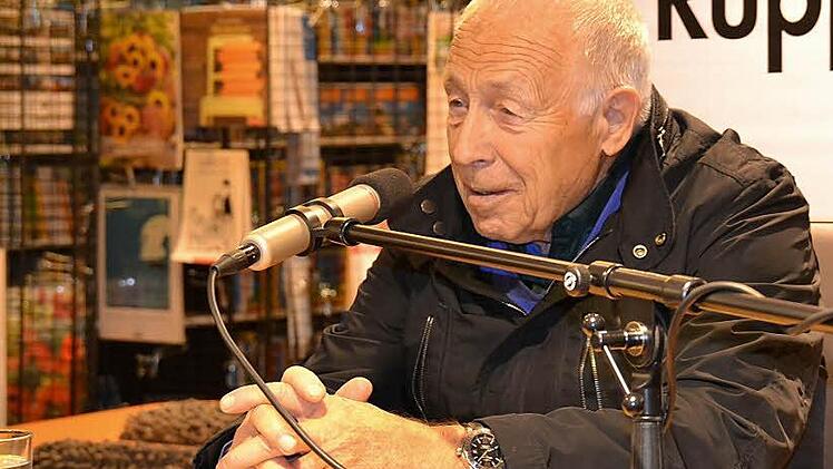 "Die Zuwanderung kann f&uuml;r uns eine echte Chance sein." Heiner Gei&szlig;ler fand bei seinem Vortrag klare Worte zu aktuellen Themen, die er jeweils in den geschichtlichen Kontext zur Zeit Luthers setzte. Fotos: Uschi Prawitz