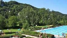 Das Egloffsteiner Freibad hat l&auml;nger offen. Bis 18. September k&ouml;nnen sich Badeg&auml;ste heuer dort in die Fluten st&uuml;rzen. Foto: Archiv