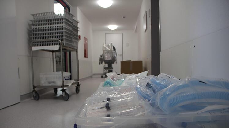 In die Räume der neuen Intensivstation am Kreiskrankenhaus St. Anna in Höchstadt   wurde millionenschwer investiert. Foto: Christian Bauriedel