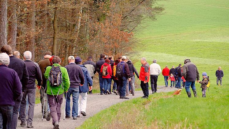 Grenzgang zwischen Völkersleier und Dittlofsroda. Foto: Gerd Schaar