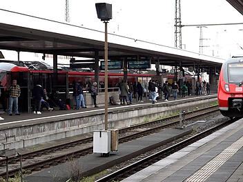 Zugstrecke zwischen Nürnberg und Würzburg gesperrt: Diese Züge sind betroffen