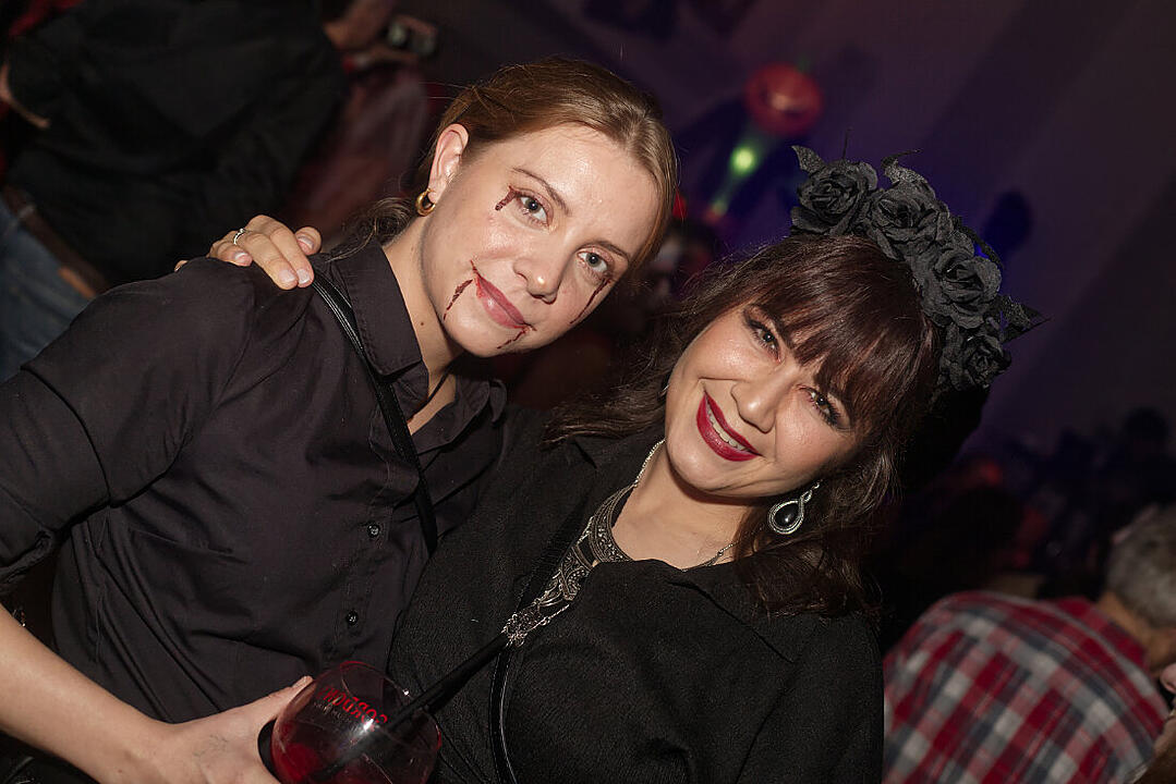 ME & MY (ZOMBIE) GIRLS HALLOWEEN