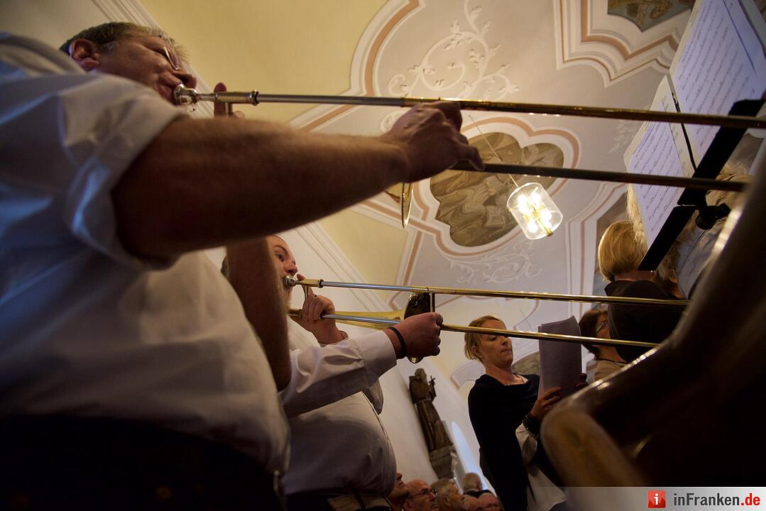 Nach einjähriger Kirchensanierung: Hannberg feiert die Wiedereröffnung der Wehrkirche der Pfarrei Geburt Mariens Hannberg
