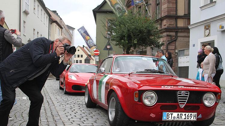 Impressionen vom Autokorso durch die Innenstadt Foto: Sonny Adam