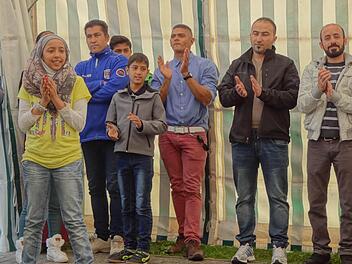 Menschen aus aller Herren Länder genossen den Sonntag bei der evangelischen Kirchengemeinde in Ebern.
