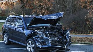 Kollision im Kreis Bamberg: Drei verletzte Personen nach Unfall