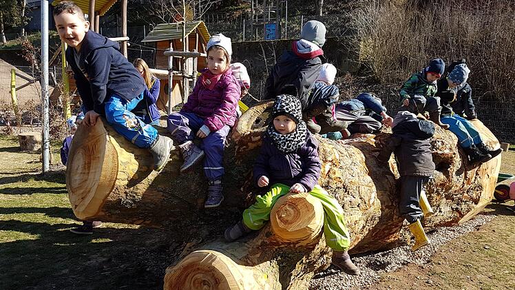 Ruckzuck eroberten die Kinder ihr neues "Spielzeug". Foto: Sabine Weinbeer