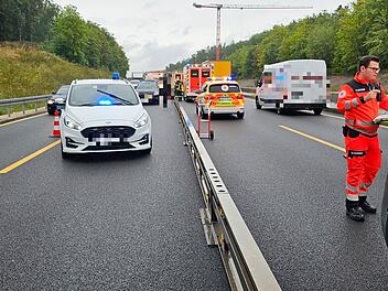 A3 bei Erlangen: Zehn Unfälle halten Rettungskräfte in Atem - Autobahn bereitet "große Sorgen"
