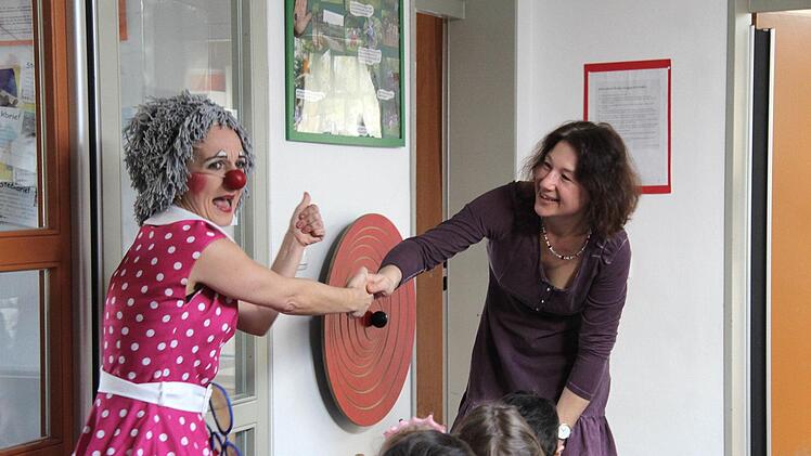 Klinik-Clown Rosa war zu Besuch in Weisendorf   Foto: Richard Sänger