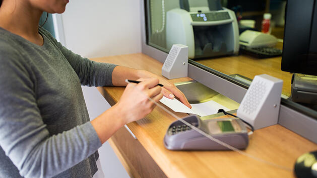 Welche Geb&uuml;hren sind bei der Bank  zul&auml;ssig?