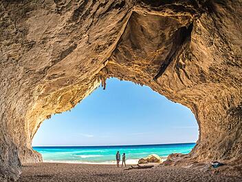 Die "Cala Luna" ist eine der schönsten Buchten von Sardinien. Ein Kleinod von außergewöhnlicher Schönheit  Foto: Richard Schmitt