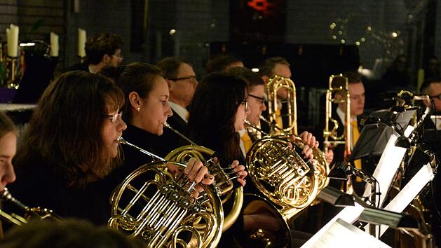 Die Bläserphilharmonie Forchheim in der Pfarrkirche Verklärung Christi Foto: Franka Struve