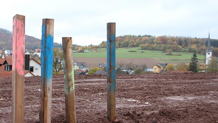 15 Bauplätze sind hier am Fuße des Kressberges geplant. Julia Raab