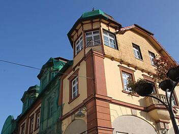 Denkmalgeschützt: Das ehemalige Hotel "Post" in der Ludwigstraße zerfällt langsam. Foto: Ulrike Müller