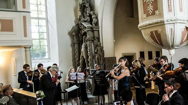 Impressionen von der Ahorner Serenade mit dem Collegium musicum Coburg unter Leitung von Thomas EhrleFoto: Jochen Berger