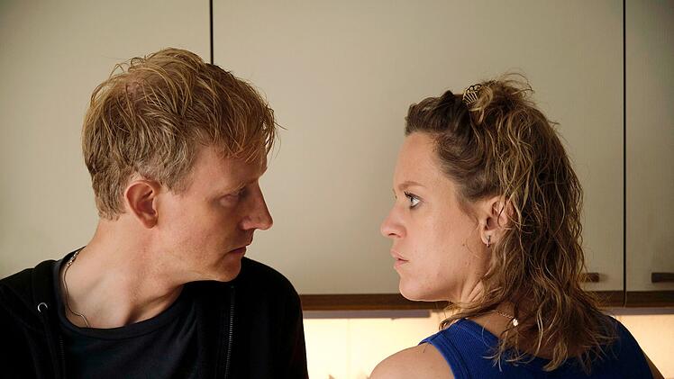 Pat Wagner (Anne Haug) ist die Schwester von Pony. Die beiden Frauen stehen sich sehr nahe. Dagegen findet Pat, dass ihr Freund Echse (David Zimmerschied) aus dem Vermisstenfall ihres Neffen raushalten sollte.