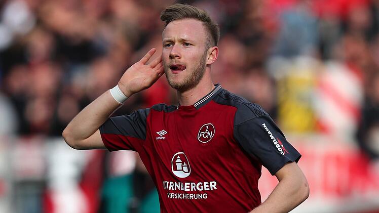 Cedric Teuchert stürmt künftig in der 1. Bundesliga. Allerdings geht der Coburger nicht mehr für den 1. FC Nürnberg, sondern für Schalke 04 auf Torejagd.dpa