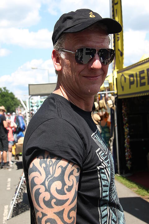 Zu einem Rockfestival gehören natürlich auch Tattoos