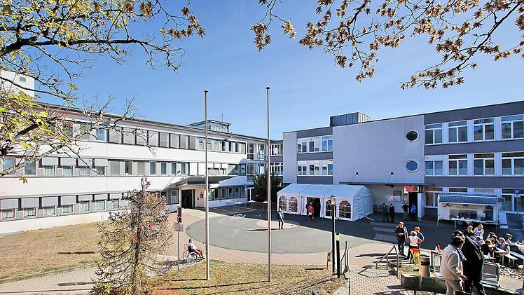 Im Thoraxzentrum wurde beim Tag der offenen Tür die neue  Physiotherapie-Abteilung offiziell eingeweiht.  Foto: Dieter Britz